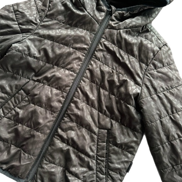 Joe Fresh Girls Black Leopard  Print Puffer Coat Size 7-8 - Picture 3 of 6